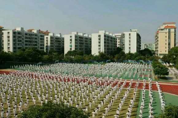 你有一份来自翠英中学的回忆请签收